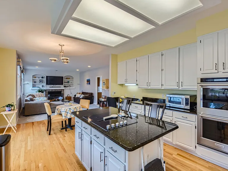 817 Mount Evans Ct — Photo 1