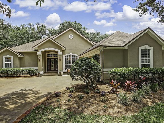 2nd image of 3740 Berenstain Dr