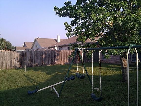 2nd image of 9036 Brushy Creek Trl