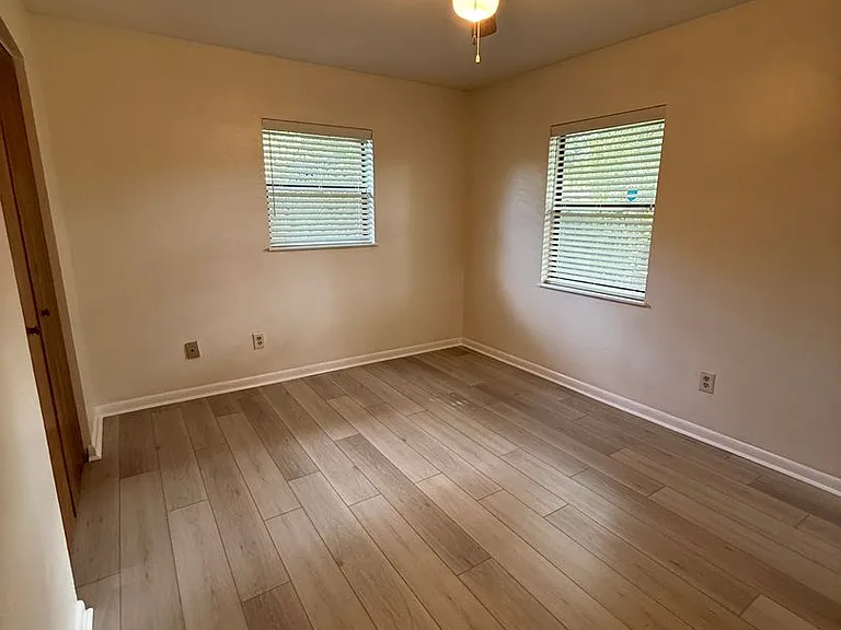 15615 NW 138th Dr — Photo 29
