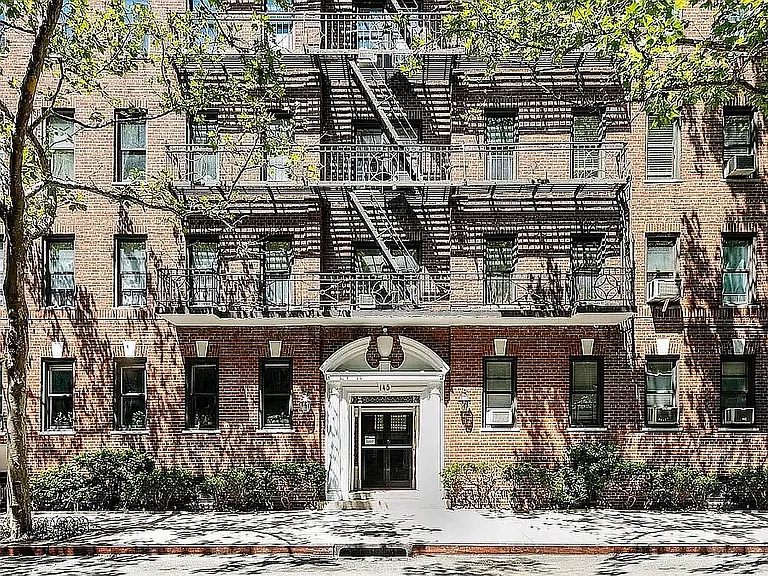 145 E 22nd St #1F — Photo 11