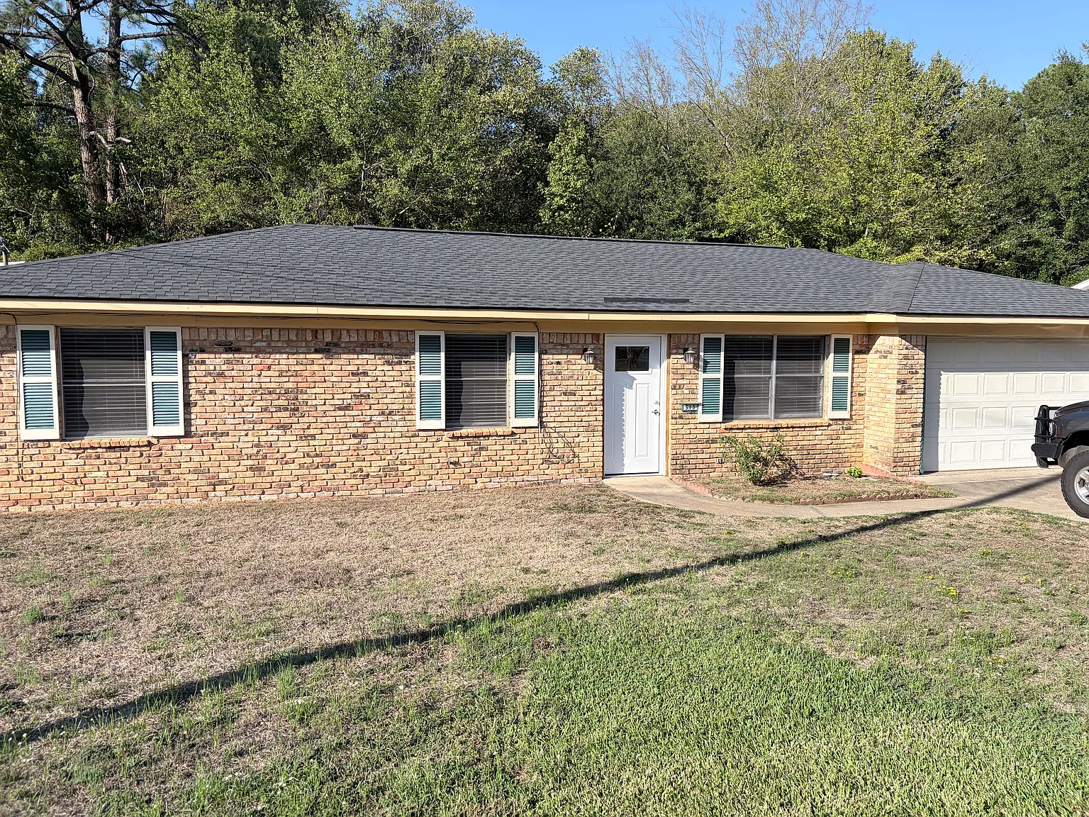 3 bed, 1372 sqft, $1,850 — Photo 1