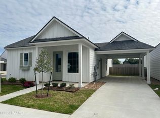 101 Satsuma Dr, Youngsville, LA 70592