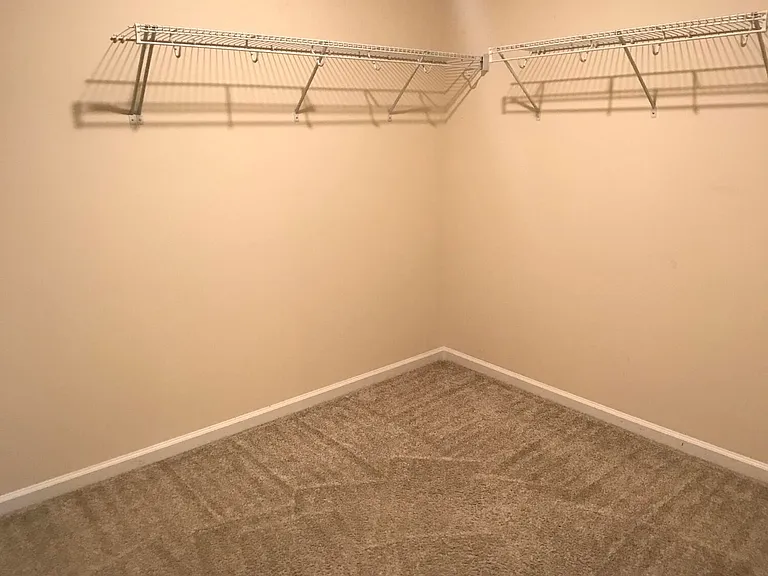 517 Hillman Bnd — Photo 17