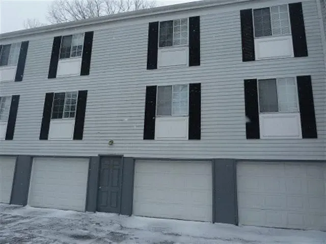 2158 Allen Blvd #4 — Photo 4