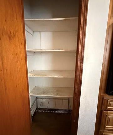 4th image of 214 Darwin Dr