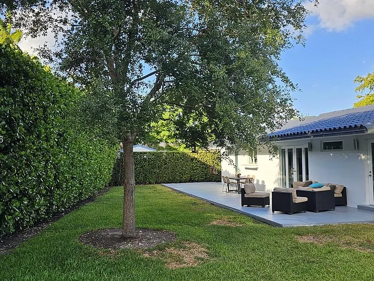 10900 SW 107th Ave — Photo 23