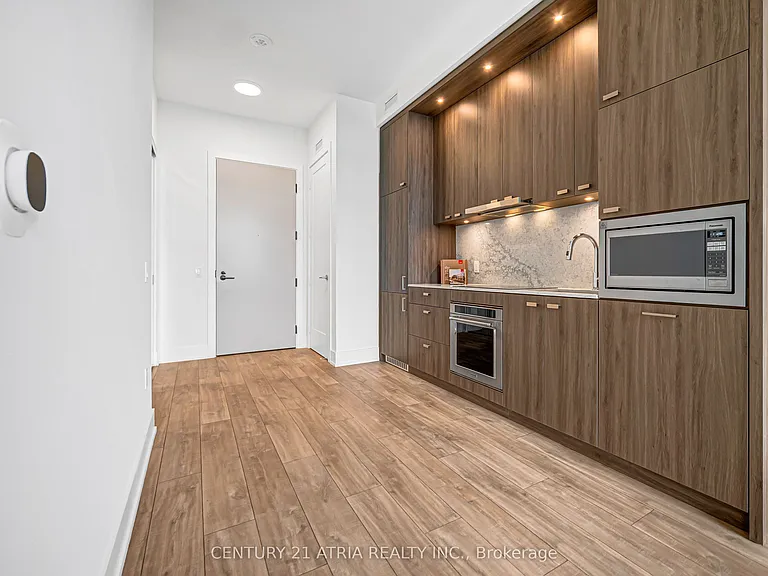 858 Dupont St #Penthouse 19 — Photo 15