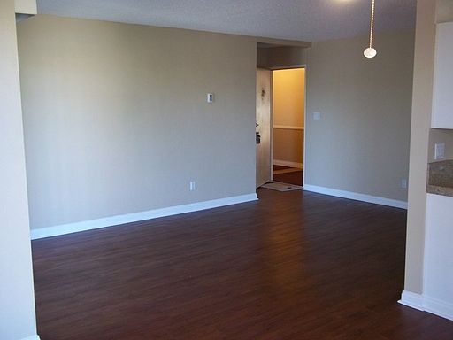 4th image of 3929 Kansas St APT 6