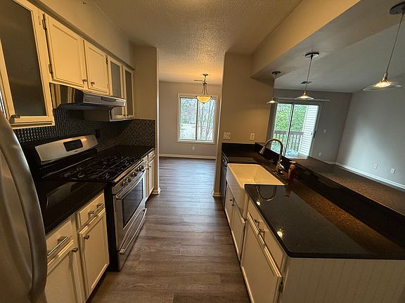 5th image of 3145 Windcrest Dr NE #27