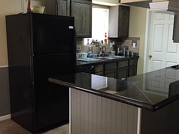 5th image of 7903 Yellow Pine Dr