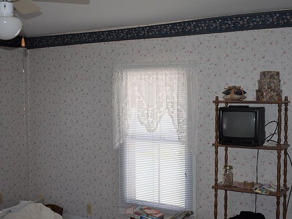 4th image of 146 Lackawanna Ave