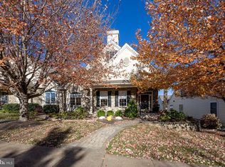 14 S Henley Dr, Avondale, PA 19311