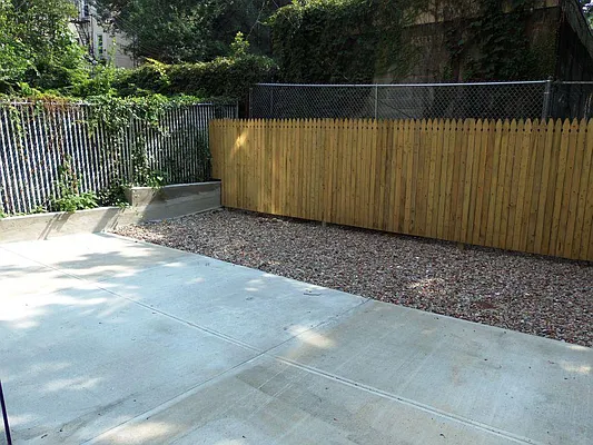 Rented by Sapphire Property Group | media 37