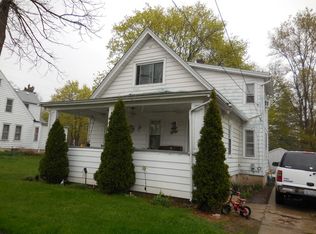 320 N 5th St, St Charles, IL 60174