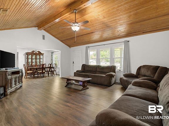 3rd image of 529 Cleveland Rd