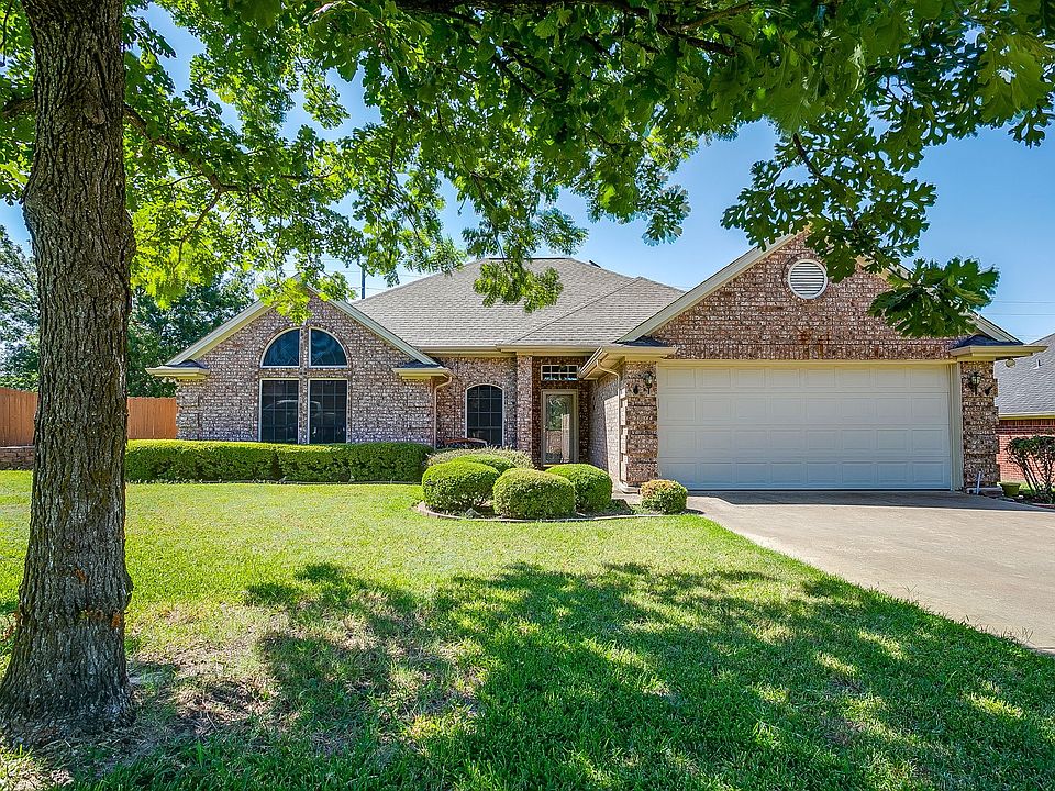 1st image of 1509 Oak Tree Cir