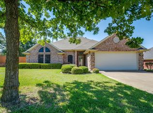 1509 Oak Tree Cir, Weatherford, TX 76086