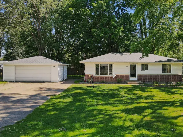 1056 Aster St, Wayland, MI 49348