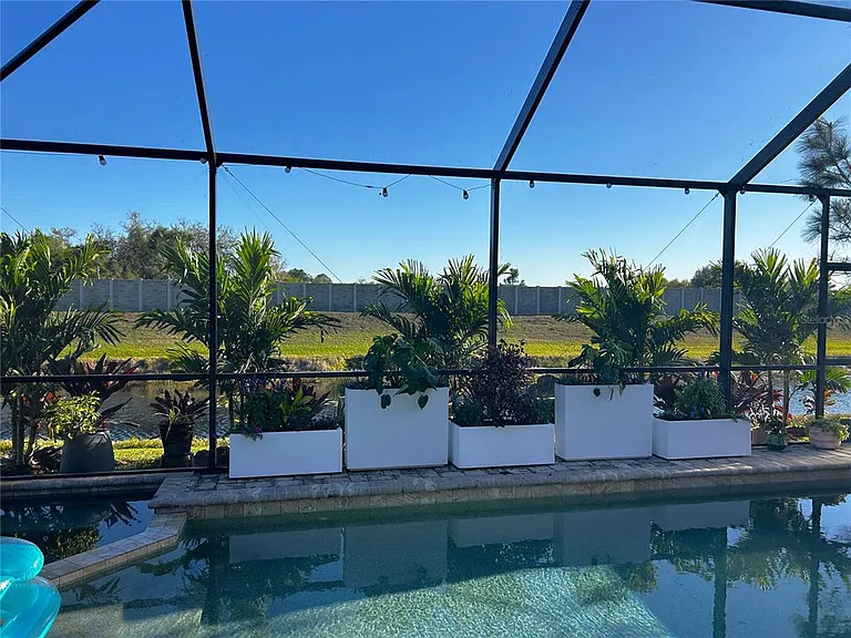 8545 Cache Dr — Photo 32