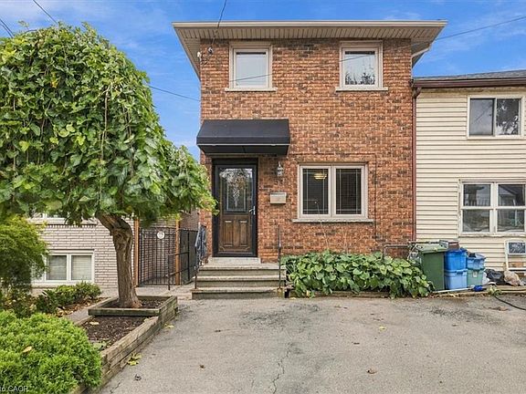 2nd image of 53 Picton St W