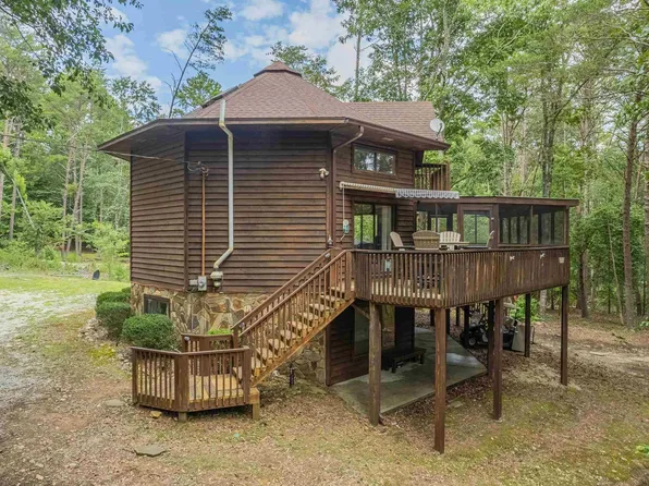 321 Spring Branch Cir, Toccoa, GA 30577