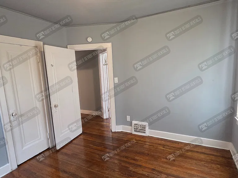 16247 Princeton St — Photo 12