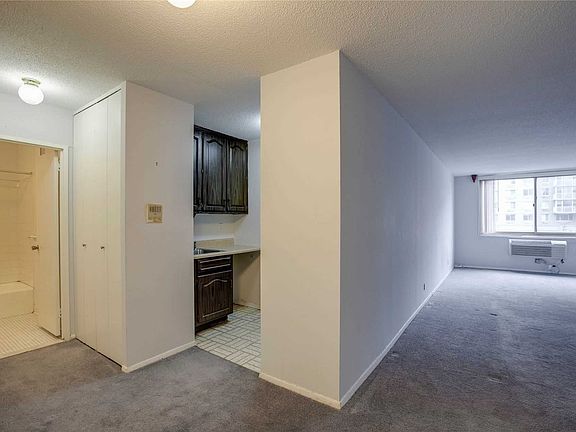 2nd image of 11818 Union Tpke APT 2J
