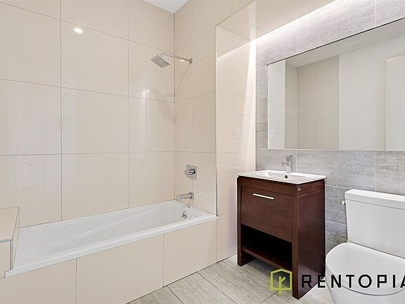 5th image of 73 Montrose Ave #4R