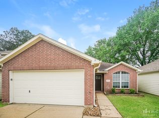5017 Willow Point Dr, Conroe, TX 77303