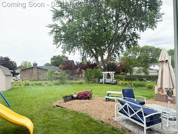3rd image of 44235 Craftsbury Ct