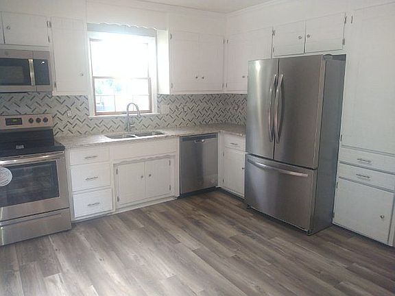 4th image of 3518 Betz Ct