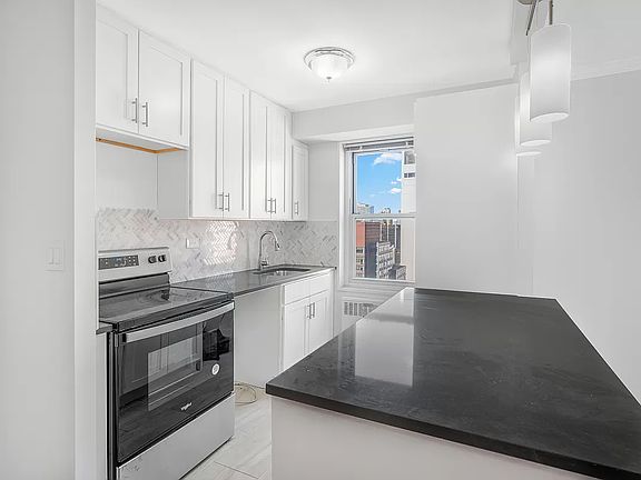 2nd image of 747 10th Ave APT 33B