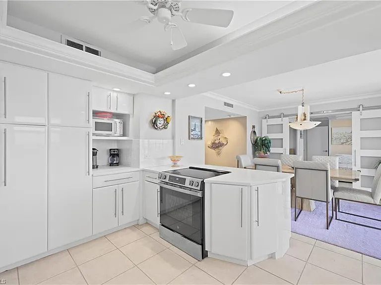 10691 Gulf Shore Dr #1102 — Photo 16