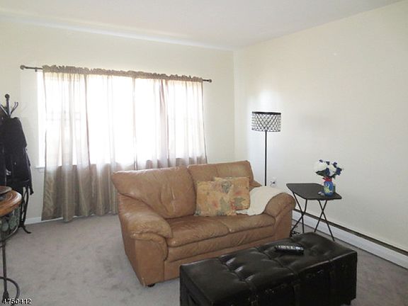 2nd image of 308 Franklin Ave APT 4