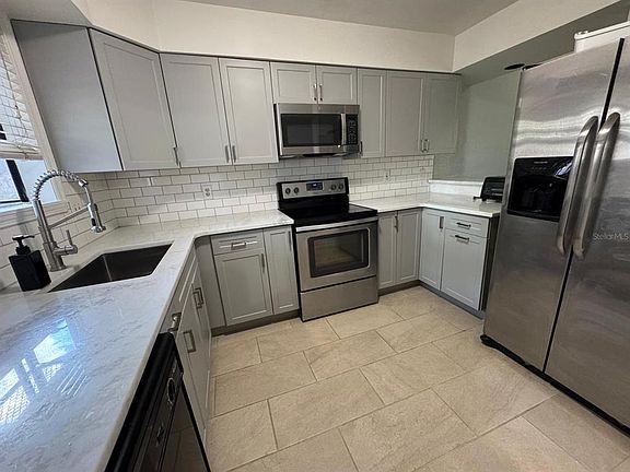 4th image of 940 Douglas Ave Unit 218