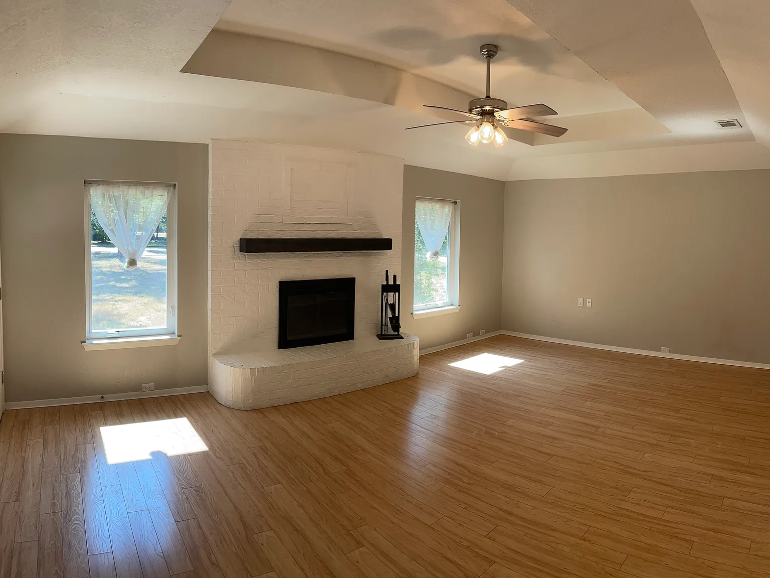 3 bed, 1730 sqft, $2,700 — Photo 3