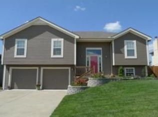 3712 NE 81st St, Kansas City, MO 64119