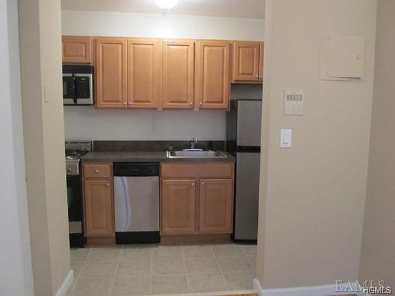 2nd image of 11 Park Ave APT 6H