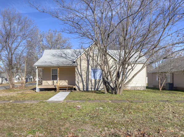 404 E 18th Street, Baxter Springs, KS 66713