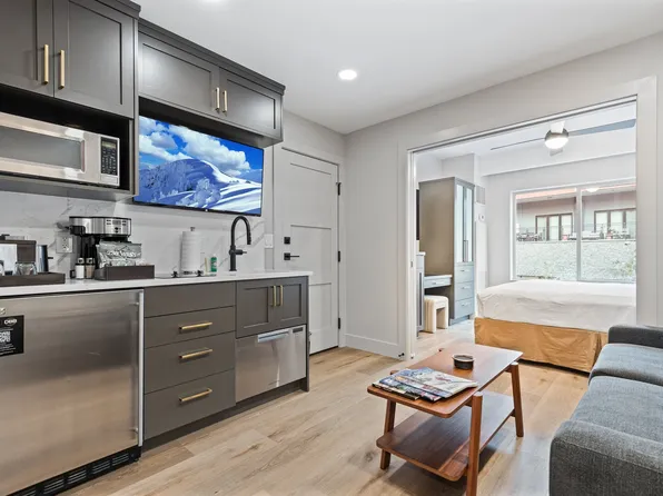 (undisclosed Address), Park City, UT 84098