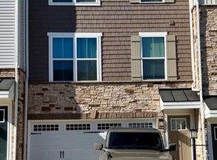 112 Twinleaf Way, Lake Frederick, VA 22630