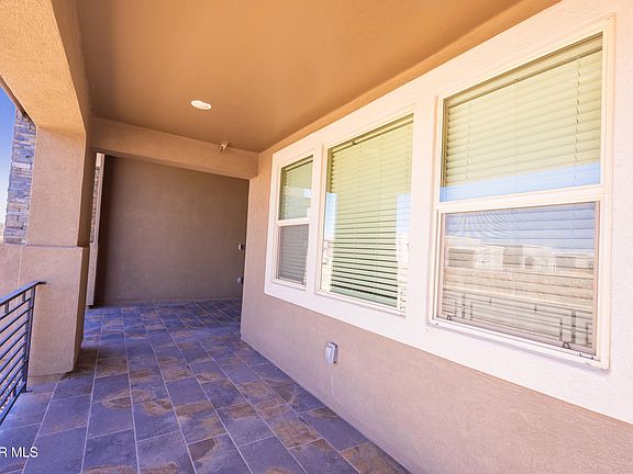4th image of 2704 Sammy Cervantes St