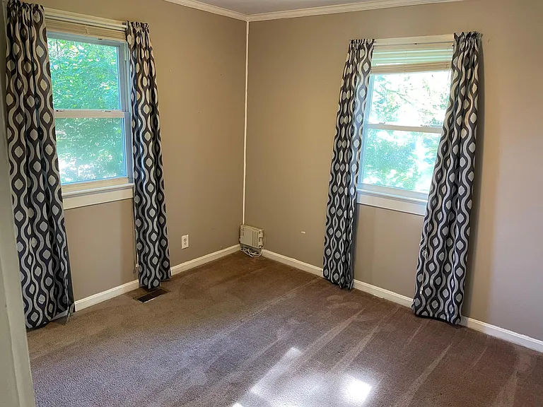 2405 Van Buren St — Photo 8