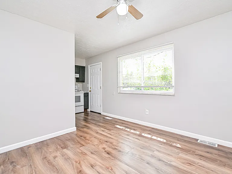 10943 Birchridge Dr — Photo 9