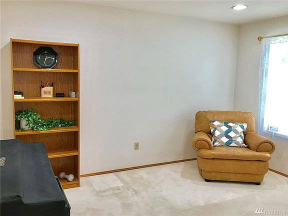 3rd image of 3648 248th Pl SE