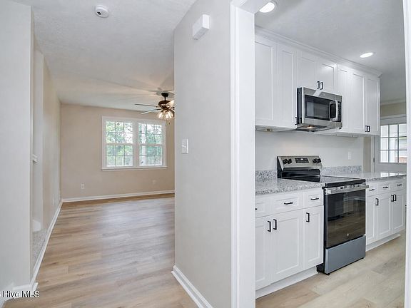 4th image of 3335 Cockatoo Road