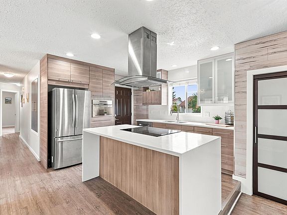 3rd image of 7407 187th St NW