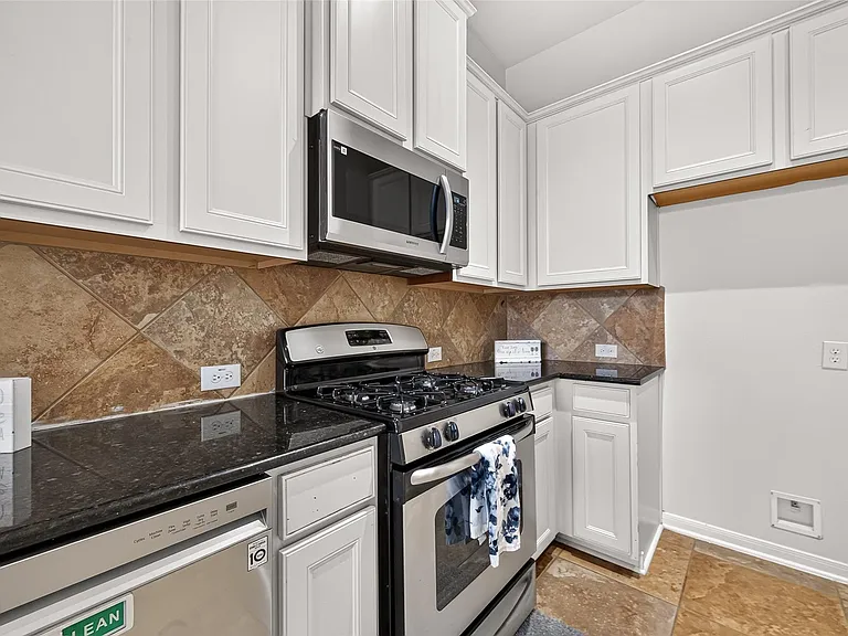 26710 Bellwood Pines Dr — Photo 24