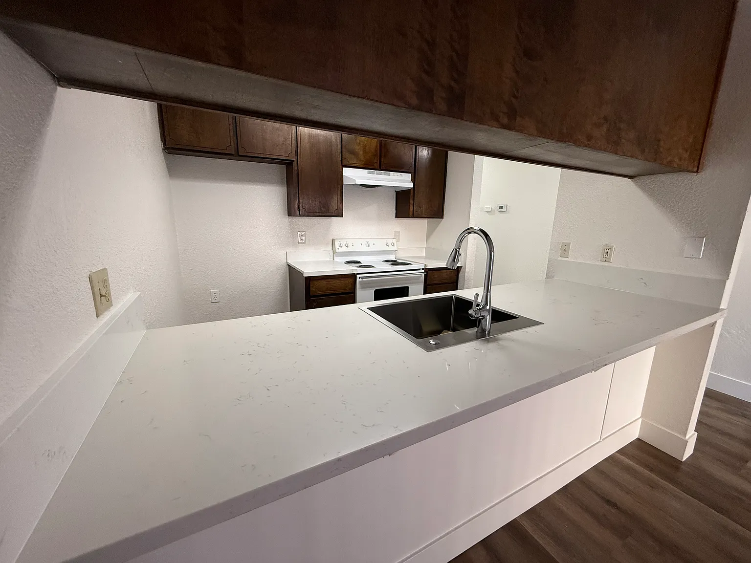 2 bed, 1.5 bath, 983 sqft, $1,750 — Photo 4